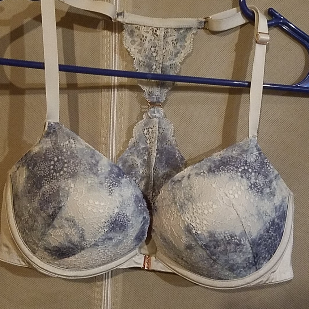 PINK Victoria's secret bra